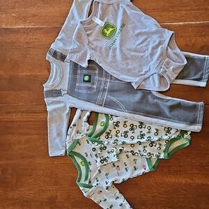 John Deere Baby Set with Tractor Print - Green & Gray